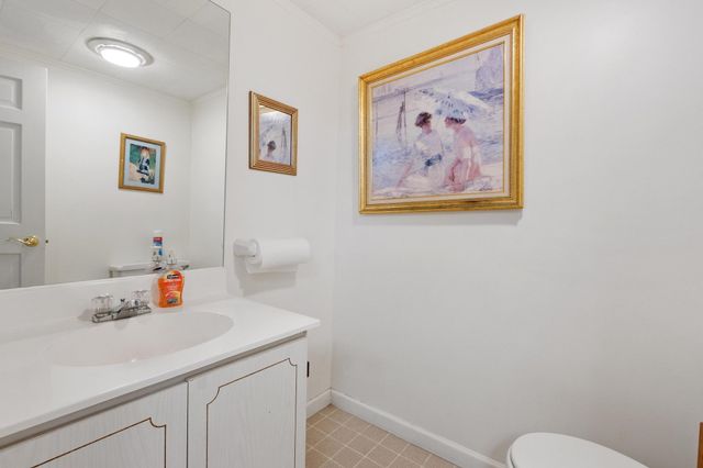77 Merriam Ave, Leominster, MA 01453