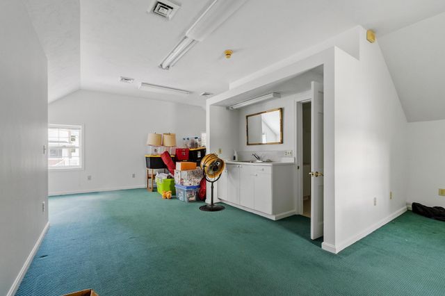 77 Merriam Ave, Leominster, MA 01453