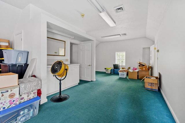 77 Merriam Ave, Leominster, MA 01453
