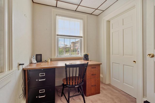 77 Merriam Ave, Leominster, MA 01453
