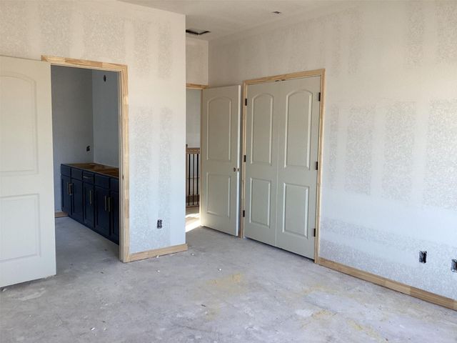 141 Clover BND, Liberty Hill, TX 78642