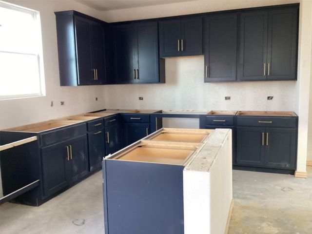 141 Clover BND, Liberty Hill, TX 78642