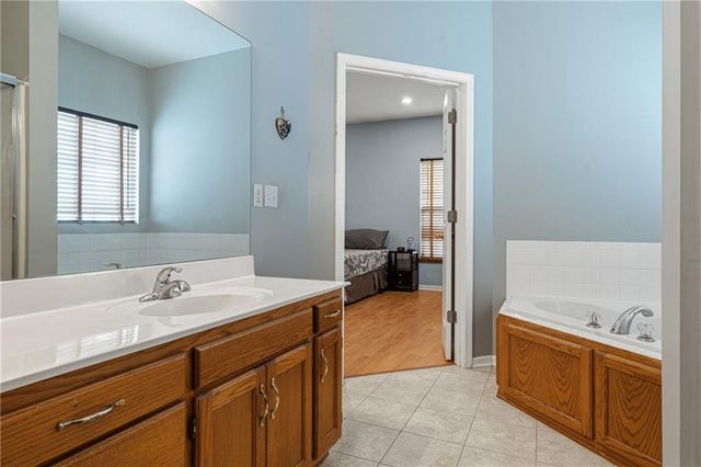 1112 Camelot Drive, Raymore, MO 64083