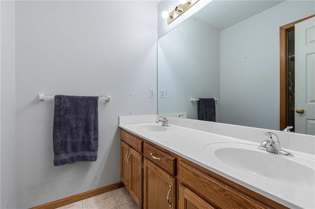 1112 Camelot Drive, Raymore, MO 64083