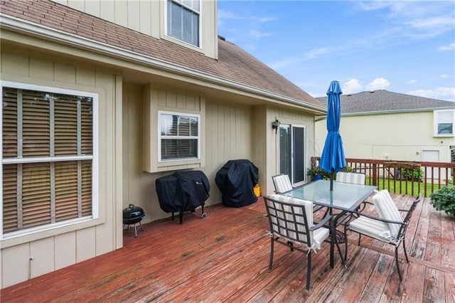 1112 Camelot Drive, Raymore, MO 64083