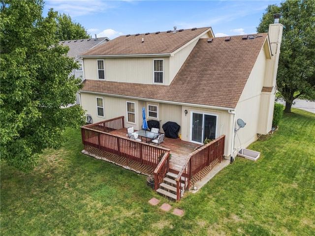 1112 Camelot Drive, Raymore, MO 64083