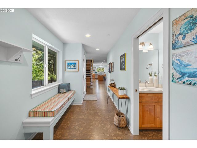 2706 Sw 6TH Ave, Camas, WA 98607