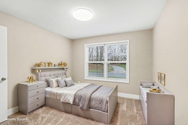 1070 Hawkins Court, Kalamazoo, MI 49009