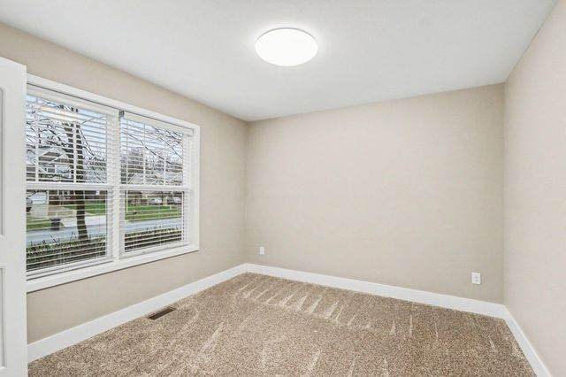 1070 Hawkins Court, Kalamazoo, MI 49009