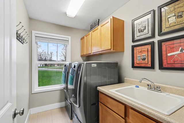 1070 Hawkins Court, Kalamazoo, MI 49009