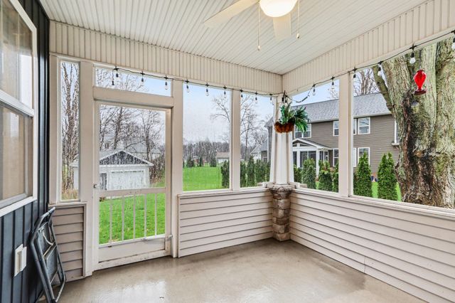 1070 Hawkins Court, Kalamazoo, MI 49009