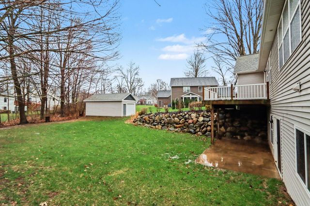 1070 Hawkins Court, Kalamazoo, MI 49009