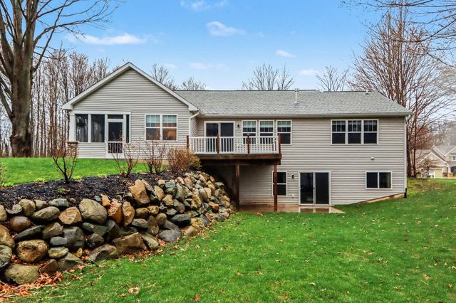 1070 Hawkins Court, Kalamazoo, MI 49009