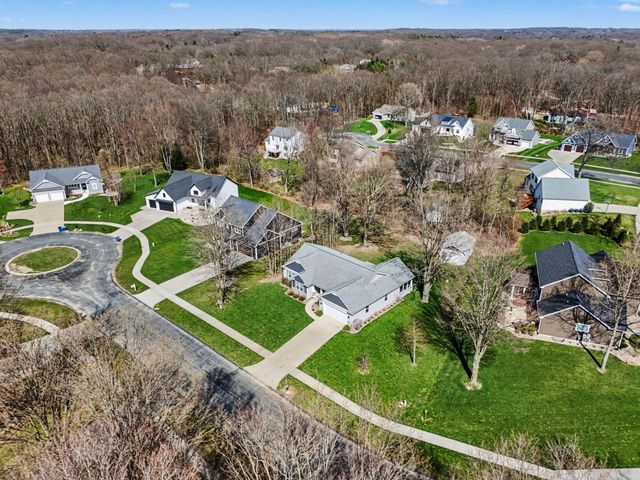 1070 Hawkins Court, Kalamazoo, MI 49009