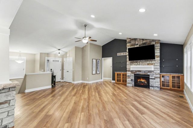 1070 Hawkins Court, Kalamazoo, MI 49009