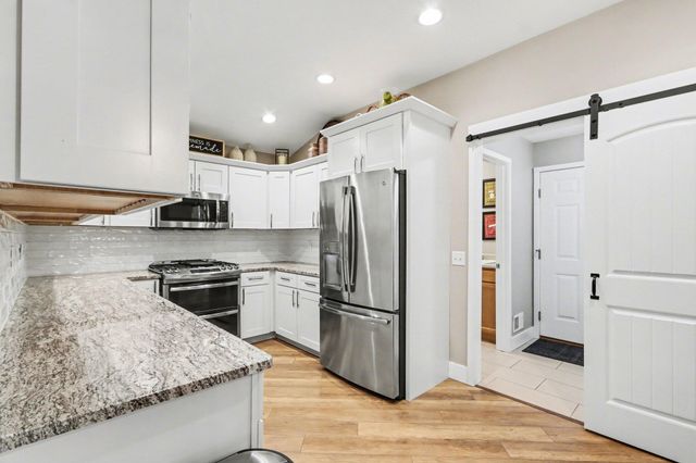 1070 Hawkins Court, Kalamazoo, MI 49009