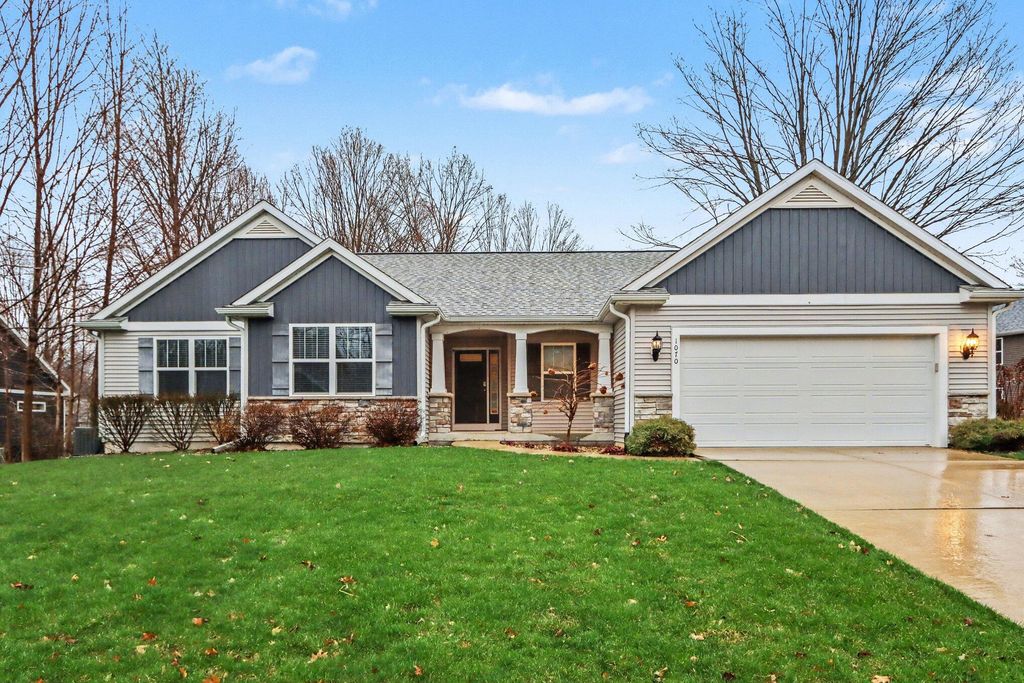 1070 Hawkins Court, Kalamazoo, MI 49009