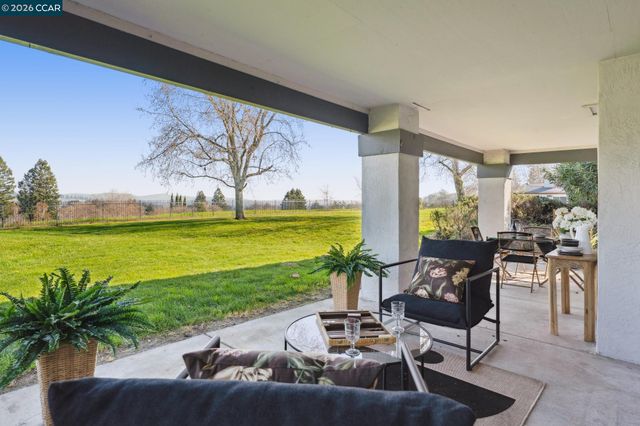 2563 Marsh Dr, San Ramon, CA 94583