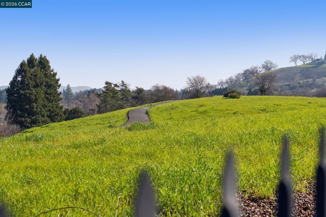 2563 Marsh Dr, San Ramon, CA 94583