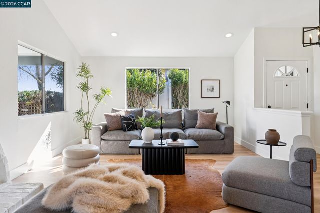 2563 Marsh Dr, San Ramon, CA 94583