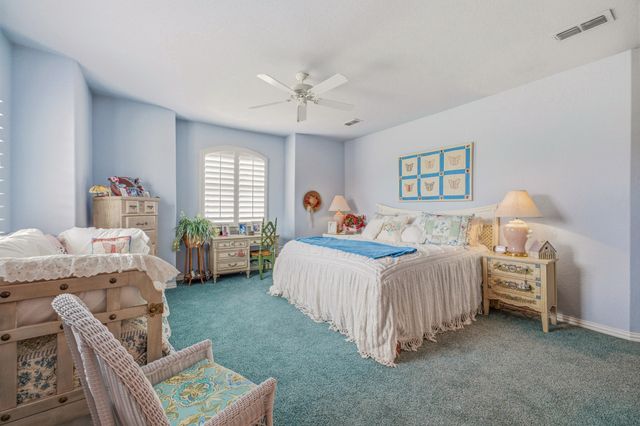 2002 W Emerald Bend Court, Granbury, TX 76049
