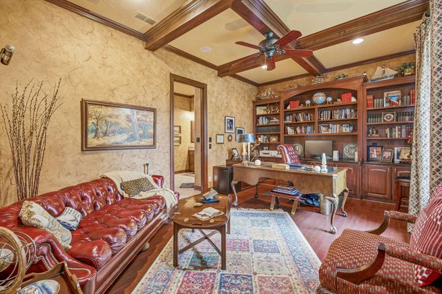 2002 W Emerald Bend Court, Granbury, TX 76049