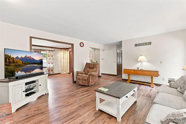 3065 Winding River Drive, St Charles, MO 63303