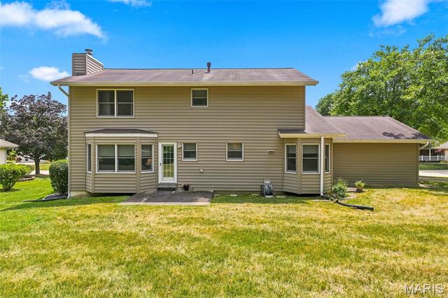 3065 Winding River Drive, St Charles, MO 63303