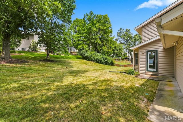 3065 Winding River Drive, St Charles, MO 63303