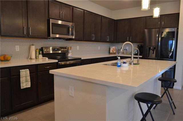 5528 Eleganza Avenue, Pahrump, NV 89061