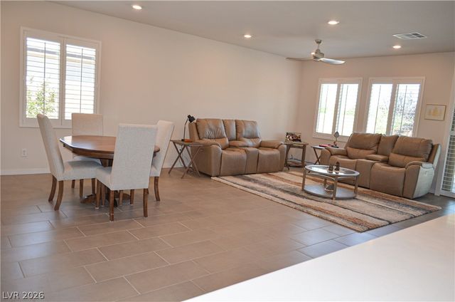 5528 Eleganza Avenue, Pahrump, NV 89061