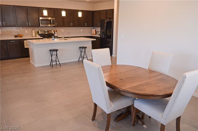5528 Eleganza Avenue, Pahrump, NV 89061