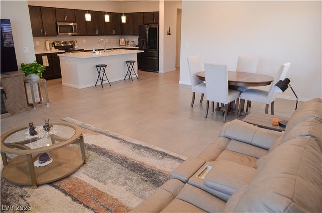 5528 Eleganza Avenue, Pahrump, NV 89061