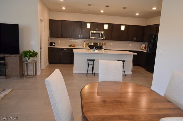 5528 Eleganza Avenue, Pahrump, NV 89061