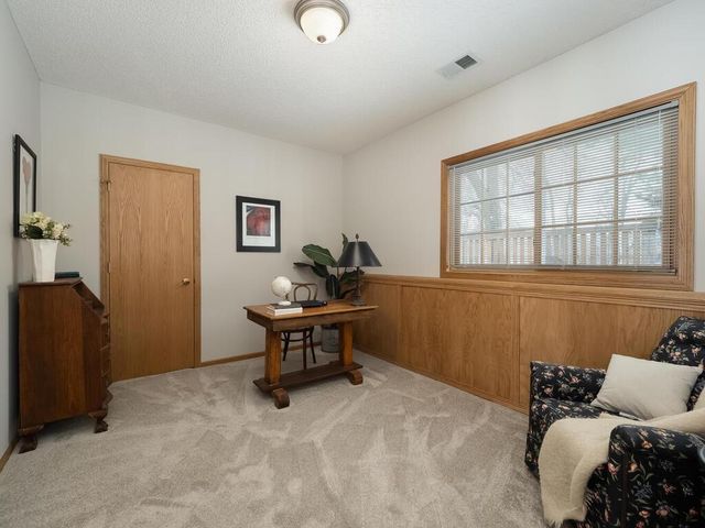 1020 Fernbrook Lane N, Plymouth, MN 55447