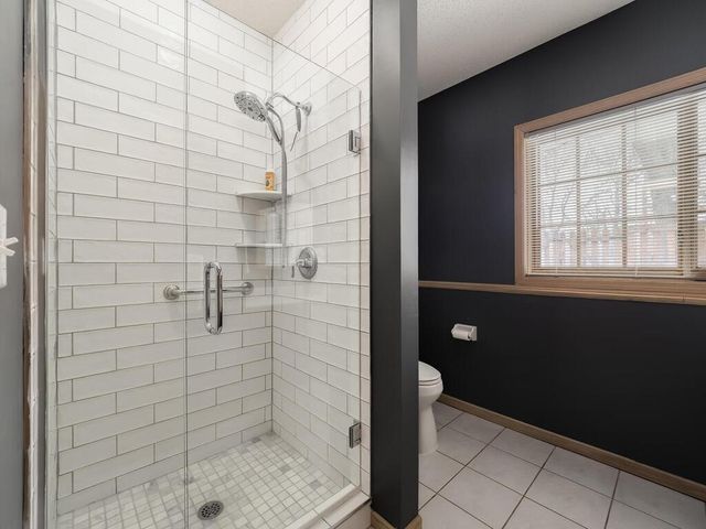 1020 Fernbrook Lane N, Plymouth, MN 55447