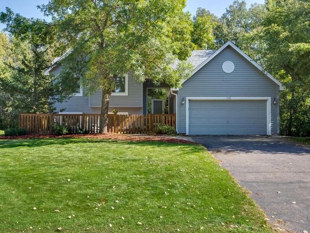 1020 Fernbrook Lane N, Plymouth, MN 55447