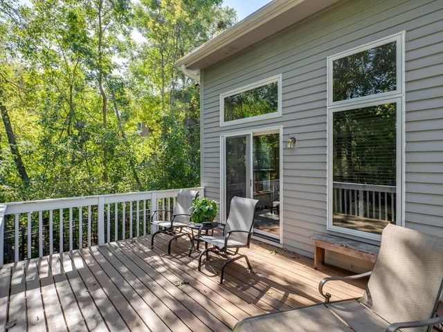 1020 Fernbrook Lane N, Plymouth, MN 55447