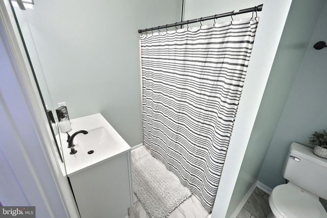 90 IVY DR, Manchester, PA 17345