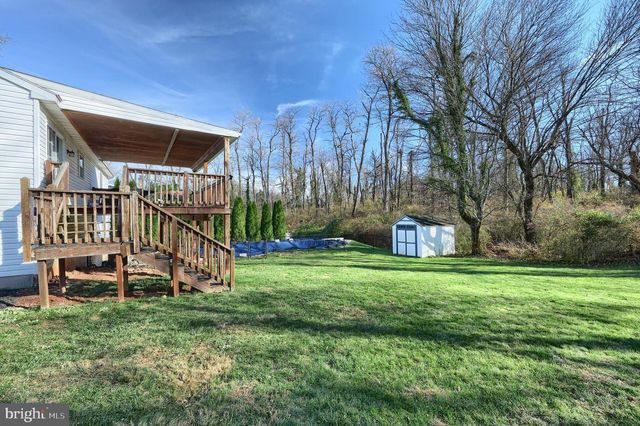 90 IVY DR, Manchester, PA 17345