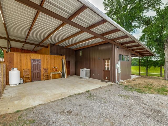 1746 S FM 372, Gainesville, TX 76240