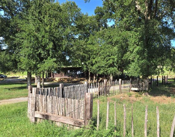 1746 S FM 372, Gainesville, TX 76240