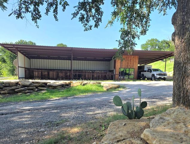 1746 S FM 372, Gainesville, TX 76240