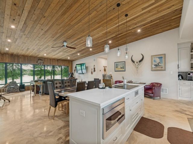 1746 S FM 372, Gainesville, TX 76240