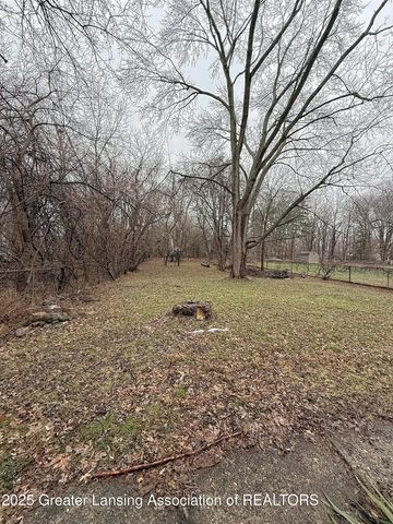 1319 Hillcrest Street, Lansing, MI 48910