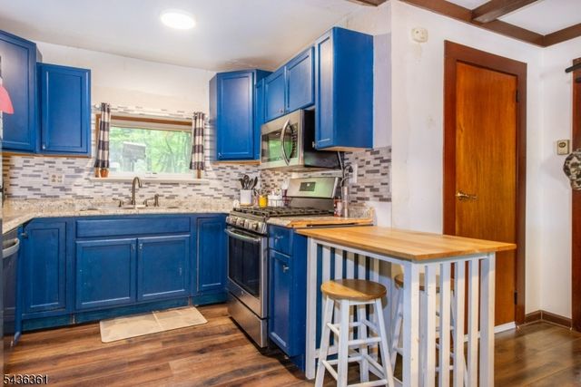 51 Poplar Grove Ter, West Milford Twp., NJ 07480
