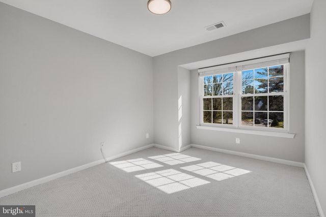 5661 THORNDYKE CT, Centreville, VA 20120