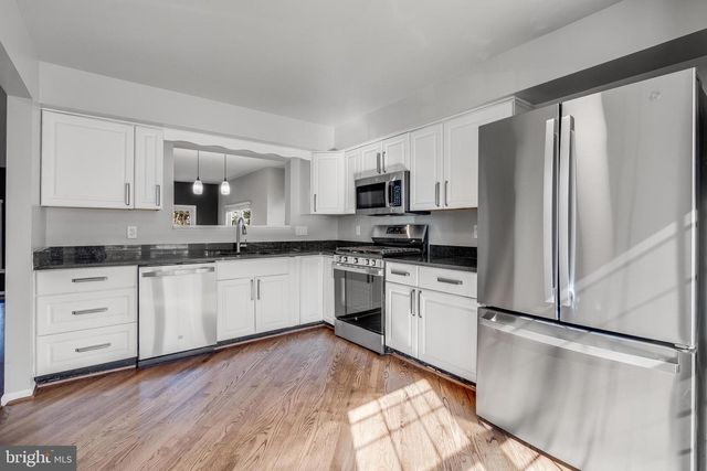 5661 THORNDYKE CT, Centreville, VA 20120