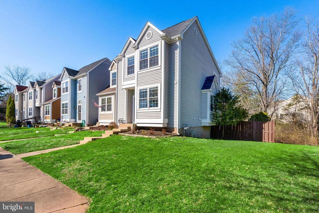 5661 THORNDYKE CT, Centreville, VA 20120