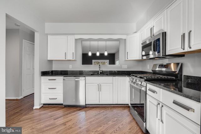 5661 THORNDYKE CT, Centreville, VA 20120